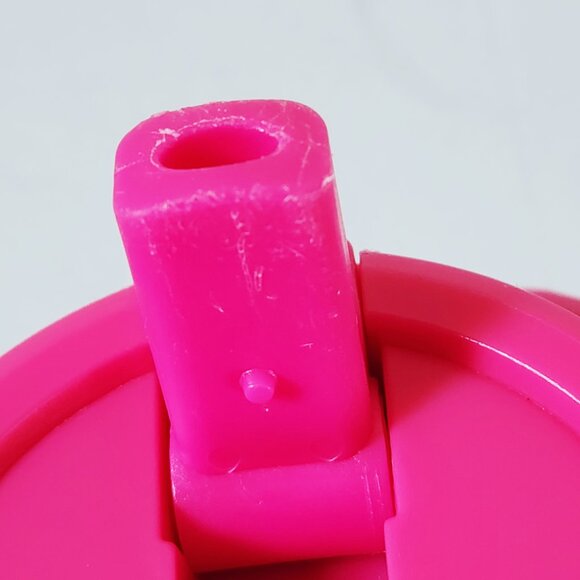 Hello Kitty Stanley IceFlow Stainless Steel Flip Straw Tumbler with Handle 20 oz - Picture 8 of 10